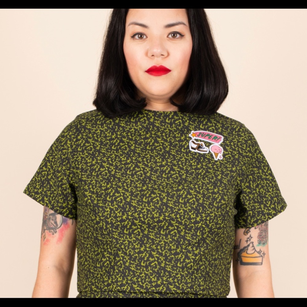 Tuesday Bassen composition twill crop top